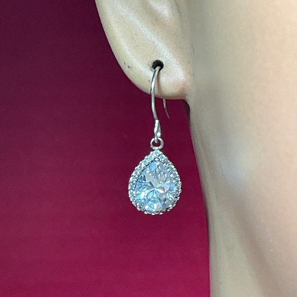 IBB Sterling Silver teardrop shaped dangle earrings. 1 inch long - Picture 2 of 5